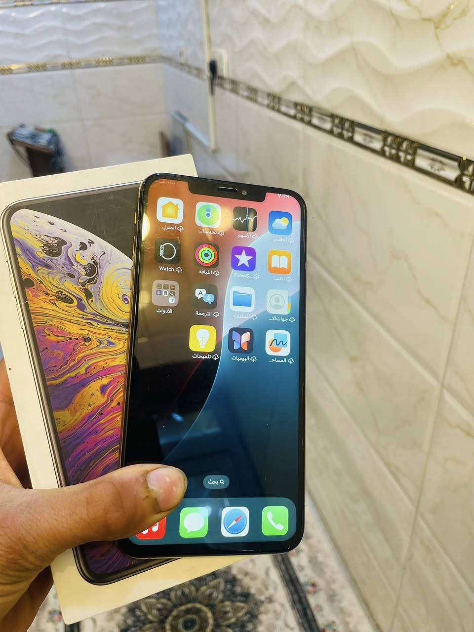 ايفون اكس ماكس س للبيع جهاز جديد وكلش نضيف مابي آي خلل جهاز كله شغال مستبدل فقط شاشه بطارية ١٠٠ وذاكره ٦٤ ما بي آي خلل سعره ١٥٠بي مجال بصيط 
***********
