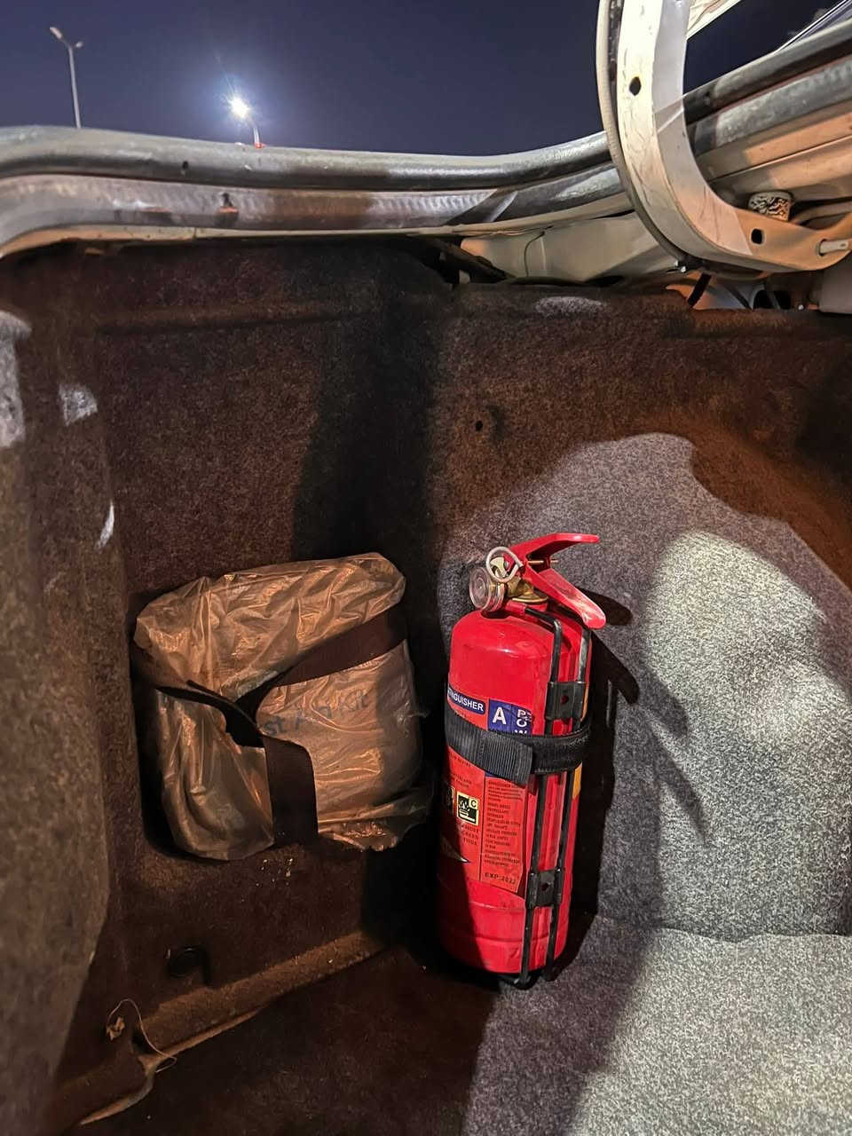 السلام عليكم
لانسر مسبوشي موديل2011

كير محرك مكفول

تبريد ثلج وتدفئه هم + شاشه بلوتوث +تخم تايرات + دوشمه + حداديه فول جاهزه السياره 

بيه طخات بسيطه ممصلحات مببينات بالصور قطره صبغ مابيه وضع شركه رقم بغداد الجديد  تحويل ثاني يوم 

السياره شركه قبق الأبيض المرغوب

السعر 107وبيه مجال

استفسار خاص

***********
