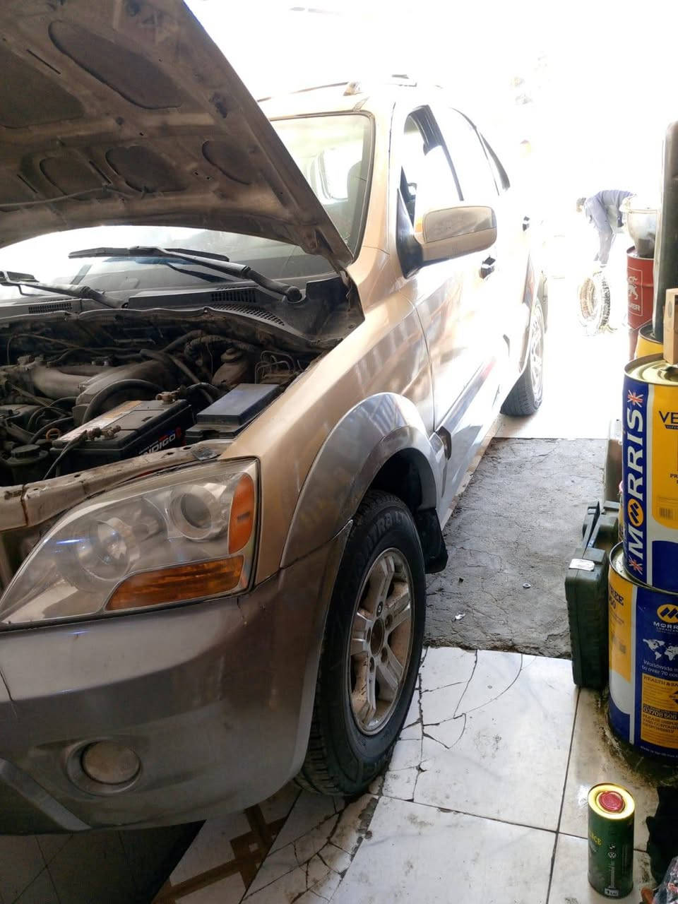 سلام عليكم من رخصت الادمن
سورنتو حاويه مديل 2003
جاهزه سيارا 
مكينه 3000بطه وكير بل جيس 
طخم تاير
حداديه طوبه 
دواخل حلوات 
لايت زنون 
بيها ارقام  
مكان سيارا بصرا 
سعر 50 وبيها مجال ترهم مراوس حسب القناعه 
***********
