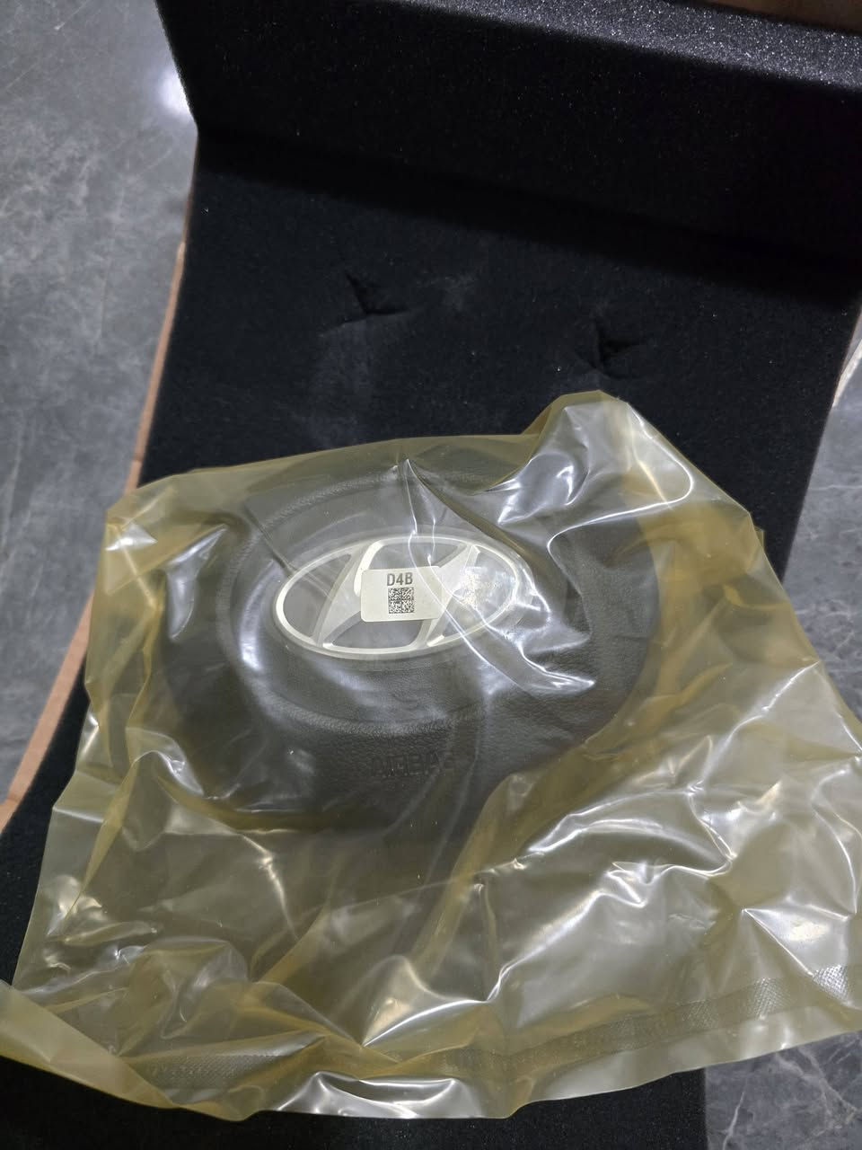 سلام عليكم قطع غيار بلسايد 
شوية نواعم حبيت اعرضها الكم متوفرة عدنا 
ايرباك كامل مع الكبسولة زيرو وكالة 
🔴قبق مكينة 
🔴بكرة سبير 
🔴طوك جاملغ امامي 
🔴طوك جاملغ خلفي 
🔴ويل كالكراف 
🔴فسفورة بك لايت 
🔴دعاميات امامية وخلفية متوفرة 
🔴فسفورات دعامية امامية متوفرة 
🔴رادارات امامي وخلفية موديل ٢٤ و٢٥ 
🔴كامرة امامية متوفرة 
🔴قبق ولفات
🔴مبخرة 
🔴طاحونة 
🔴قبق تايم كيس
🔴داينمو 
🔴كومبريسر
🔴ولف حماوة 
🔴راديترات 
🔴قبق بانزين 
🔴كيلون جنطة شفط
🔴كيلون بنيد 
هواي بعد امور موجودة عندي للبلسايد 
بس حبيت اعرضلكم شكم شغلة منهن 
الي يحتاج اي شي للبلسايد يتواصل وياية وبيه خير ويتدلل 
مكاني حلة شارع ابو خمره 
تحياتي للجميع 🌷
***********
