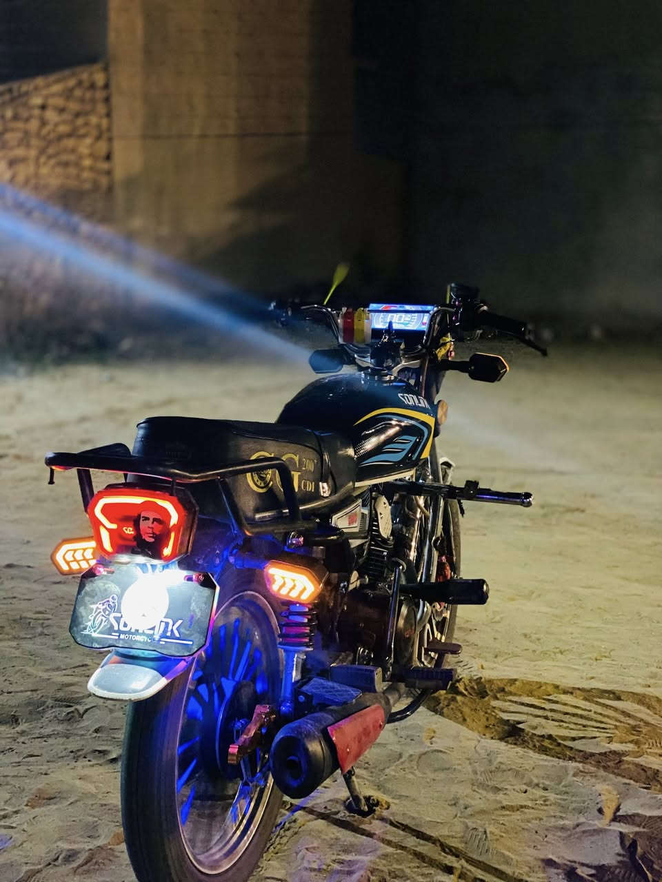 سلام عليكم من رخصه الادمن                                                        دراجه سولنگ محرك 200زنجيل موديل 24شكل25  نضافه ونشاط خير من الله تجي تفحص وتشوفً لسعر 950وبي مجال  +اي استفسار خاص


**إذا كنت صاحب هذا الإعلان وتريد حذفه لأي سبب، رجاءا أرسل رسالة إلى الدعم الفني**