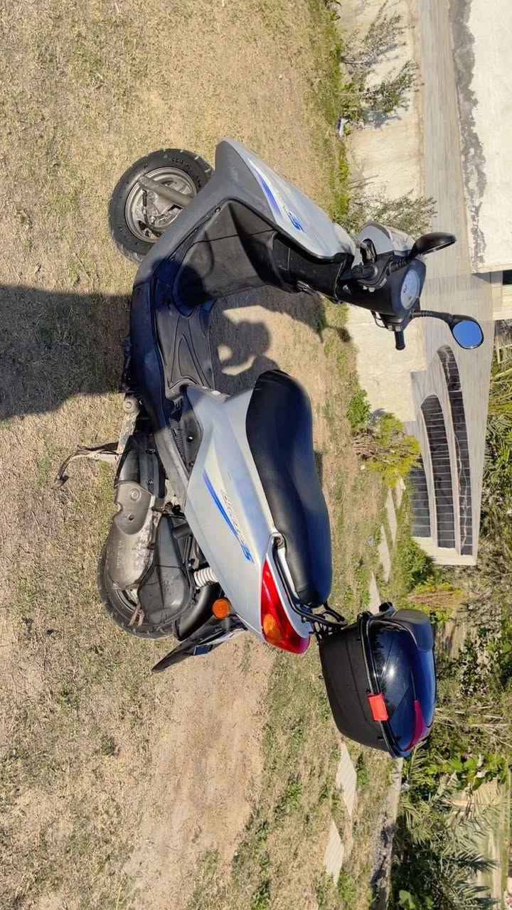 دراجه بريز ببغاء كلش نضيفه ممفتوحه سرعه 140 سلف وهندر كفاله عامه جيب فيتر وافحص أوراق كامله للبيع او مراوس دراجه شحن ليثيوم 
سعر 950 وبي مجال


**إذا كنت صاحب هذا الإعلان وتريد حذفه لأي سبب، رجاءا أرسل رسالة إلى الدعم الفني**