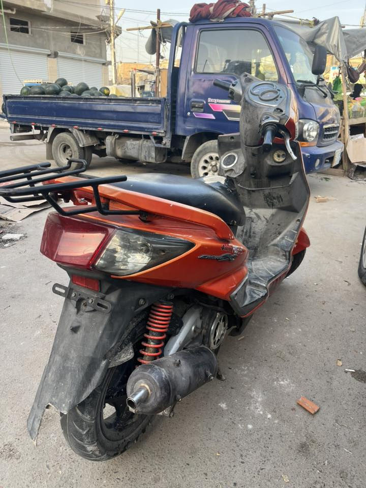 سكني فحل ياباني كابريتر 
دراجه خير من الله كلجات رياضي بلاديات صالنصه رياضي كهرباىيات شغاله كلوب زنون 
الله شاهد دراجه ما بيه أي نقص باتري جديد جلاتيني شرط تأخذها متوكفك بشارع 
السعر 700 وبيه مجال 
عنواني بغداد قاهرة 
الرقم ***********
