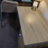 ميز خشبي • مستعمل ١٠ أيام • كربلاء