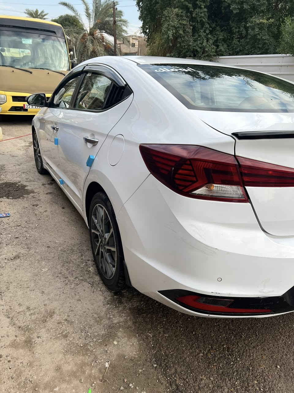 النترا ١٩ خليجي فول ١/١
سيارة جاهزة للاخير مابيها نقص
عداد المسافة 54الف 
-بصمة تشغيل+بصمة ابواب
-سنوية باسمي لل٢٠٣٠
-سلايت روف 
-مقاعد جلد مغلفات 
-تحكمات ستيرين جهتين 
-لايتات زنون ابيض بلادي
-حساس امامي وخلفي +كامره دواره
-مخرج AUX/USB
-اربع وضعيات قيادة
-(NORMAL-ECO-SPORT-SMART)
ملاحظة :سيارة بيه صبغ نص البنيد فقط شرط بدون معجون 
-بيها خصره ع كد اصبع بالشاصي 
_كير و محرك مكفول برغب ممفتوح بيها ع وضع الشركة
ترايها مال زيرو شرط سبير مالها منازل
المكان بغداد-العلاوي 
السعر ١٥٧$ وبيها مجال للطيبين 
*********** واتسب
