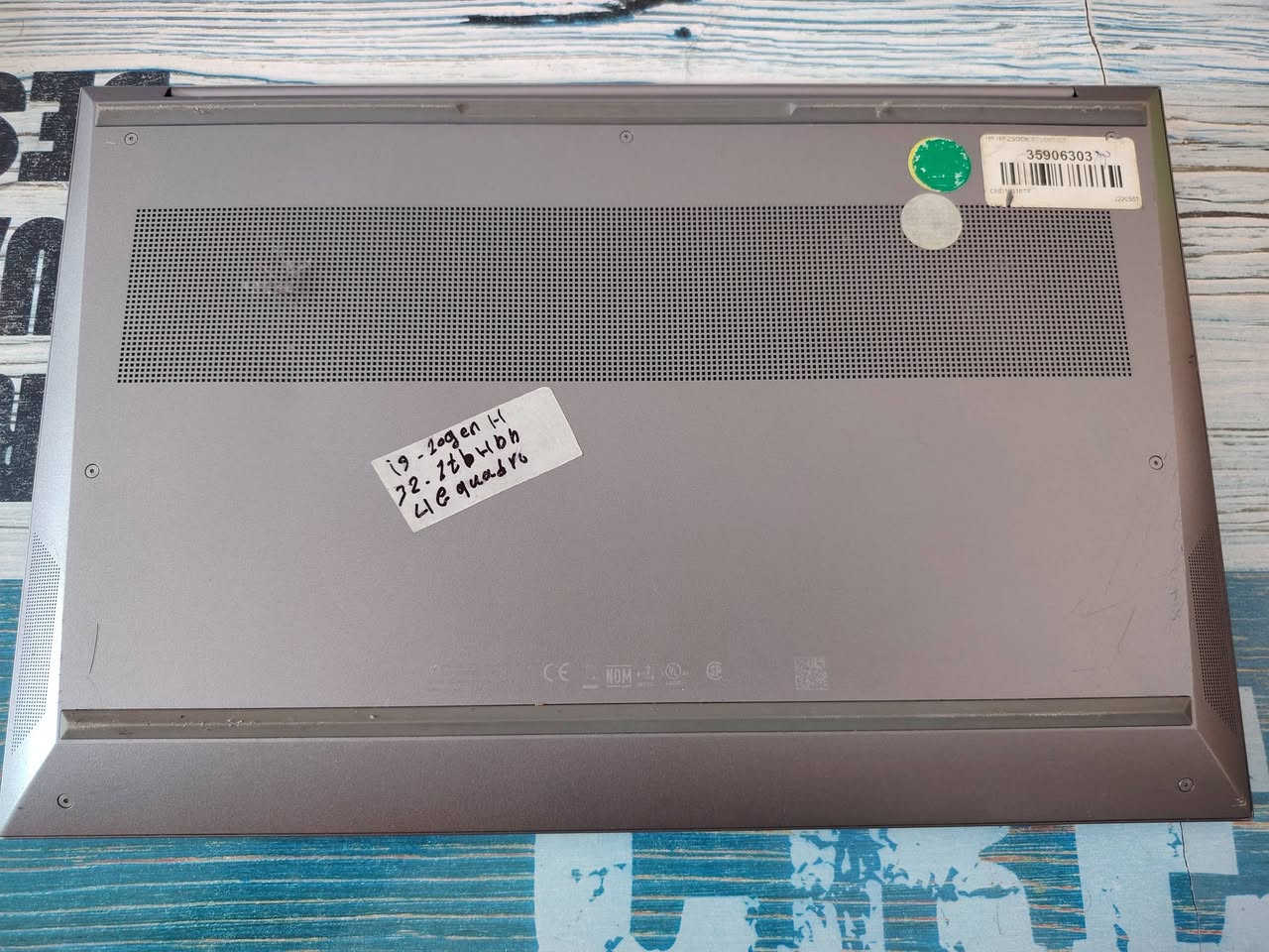 . 850 قفل مابيهة مجال
الموديل: HP ZBook Studio G7 Mobile Workstation. 

المعالج: Intel Core i9-10885H. 
8 أنوية / 16 خيط معالجة
التردد الأساسي 2.40 GHz
يصل إلى حوالي 5.3 GHz مع Turbo Boost. 

الرام: 32 GB DDR4. 

كرت الشاشة المنفصل: NVIDIA Quadro T2000 Max-Q 4GB. 

كرت الشاشة المدمج: Intel UHD Graphics. 

التخزين: SSD Samsung NVMe بسعة 1 تيرابايت (954 GB فعلياً). 

النظام: Windows 10 Pro 64-bit

مكاني بغداد الدورة
واتساب 7777659532


**إذا كنت صاحب هذا الإعلان وتريد حذفه لأي سبب، رجاءا أرسل رسالة إلى الدعم الفني**
