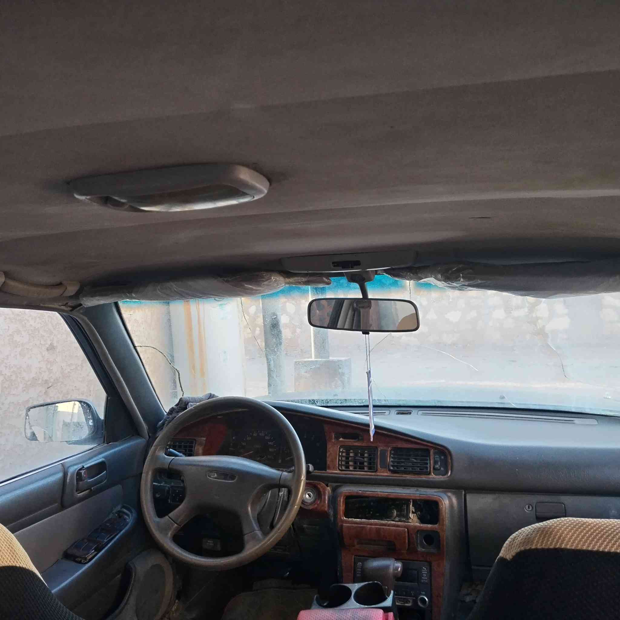 مارك كربلائي رقم كربلاء الماني مشروع وطني شرط التحويل مكفوله من الكص والنقل راعيها بالبصرة والسياره بالبصرة محركها كلش نضيف حاويه صدرها تمام تحتاج حداده خلفيه سياره كهربائياتها شغاله تبريده يحتاج ربط كمبريسر وي المكينه جديد
السعر33$
 مكان السيارة بصرة أبي الخصيب
للإستفسار الاتصال *********** بي واتساب
اتكفل بالاصوليات والرسميات والغرامات
