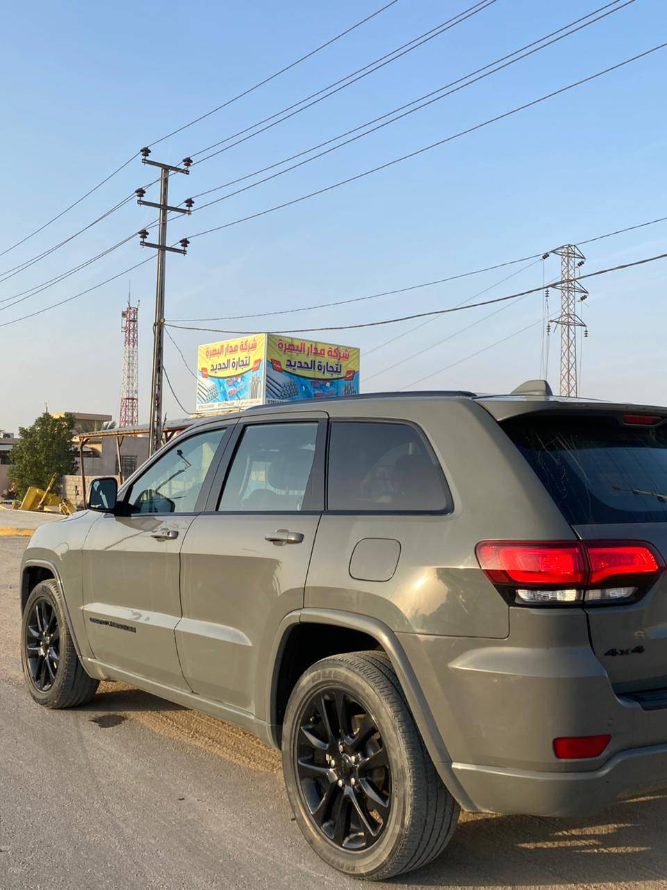جيب شيروكي 2021 
لون اسمنتي مميز فول مواصفات 
السياره بأسمي رقم بصره تحويل ثاني يوم
السياره كامله وجاهزه من كلشي ماعده التبريد بي ليك
السعر 225 وبيها مجال 
 العنوان بصره ابي الخصيب 
للتواصل *********** ابو الخصيب, البصرة
