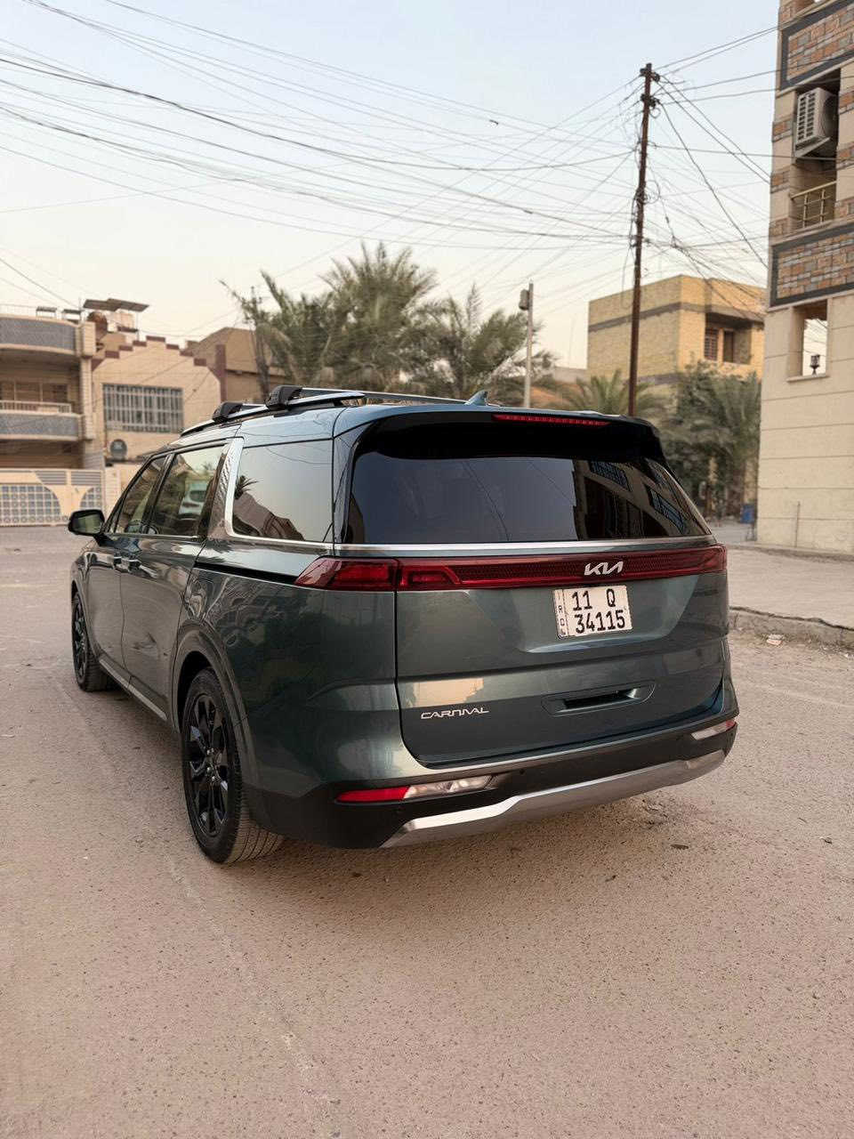 السلام عليكم 
كيا كرنفال بانزين 
موديل 2023 
مكينه ٦ سلندر
فول مواصفات vip 
٧ راكب 
٣ قطع تبريد منفصل 
شاشات خلفيه 
شاشه دشبول متصل 
تبريد بيانو 
تدفئه كنشات 
بصمه تشغيل 
باب سلايد كهرباء 
ماشيه 80 الف 
بيها بنيد وجاملغات ثنين بدون دواخل 
مكينه وكير كفاله
السعر 250$ ورقه وبيها مجال بسيط حك الجيه فقط 
للتواصل ***********
