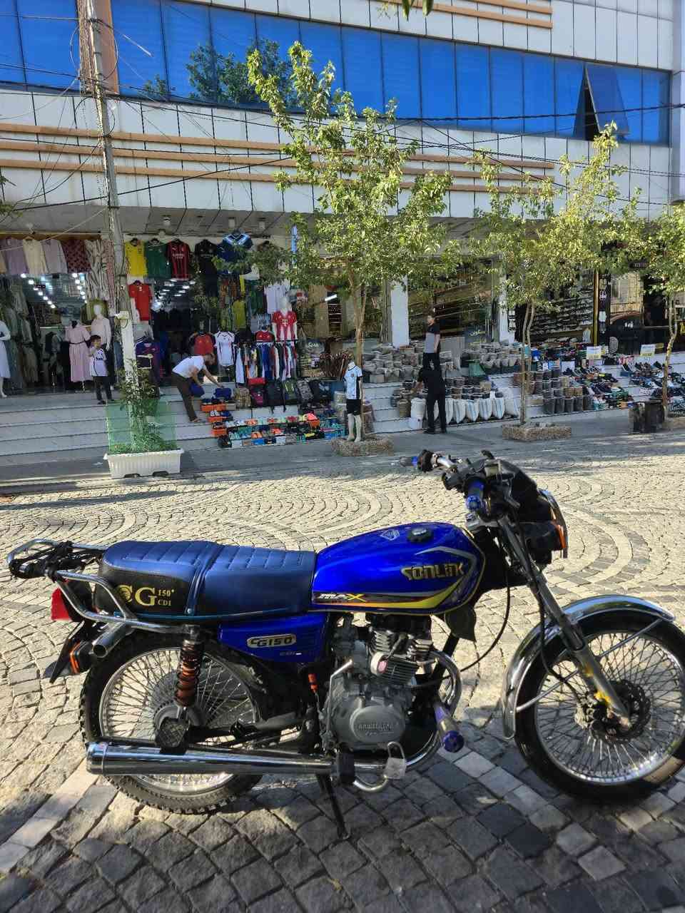ماتۆری ساڤین بۆ فرۆشتن
بێ عەیبە و بێ مەسروفە 
سعری 500 مەعامەلەی برایانە
شوێن شەقڵاوە
ژم ***********
