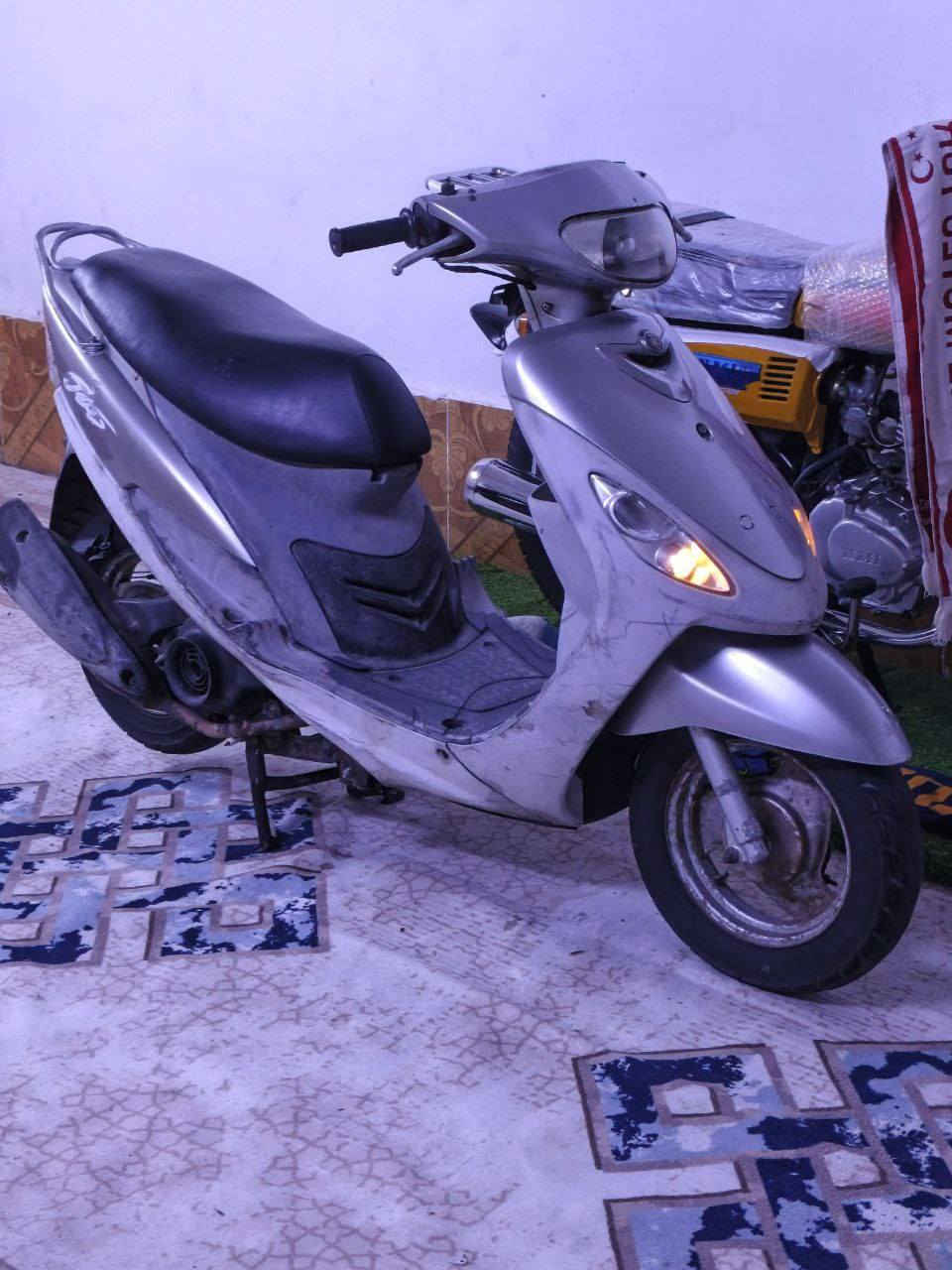 السلام عليكم دراجه ماكس للبيع مال حاويه متوازي على بيعتها مكينه بلاديه على وضع الحاويه المكان سماوه السعر خاص..
***********
