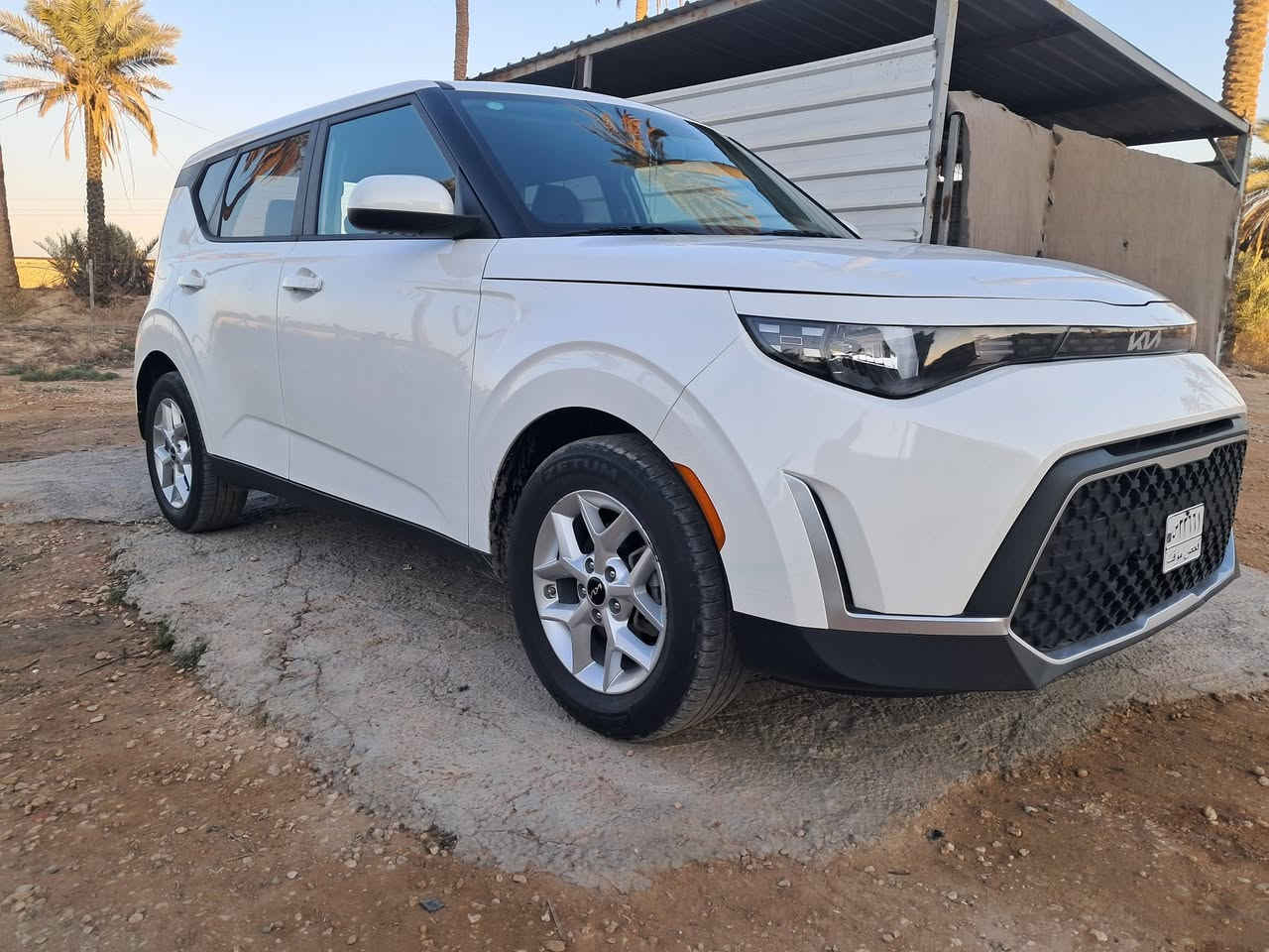 السلام عليكم
كيا صول 2024 دخول جديد 
مواصفات LX معروف 
تحديد مسار 
تحكم استيرن جهتين 
شاشه كامره 
رادار جانبي 
عنوان بابل الجزائر 
رقم ***********
