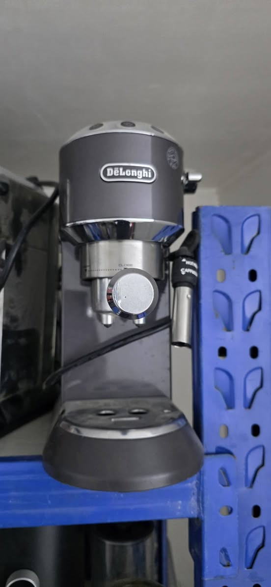 بسم الله وعلى بركه الله
تتوفر مكائن القهوه دولچي كوستو ونسبرسو بحاله جيده جدآ ونضافه 90 ٪ باله كويتي مكاني البصره
 يتوفر توصيل لجميع المحافظات
للاستفسار مراسله الصفحه او الاتصال عالوتساب ***********
