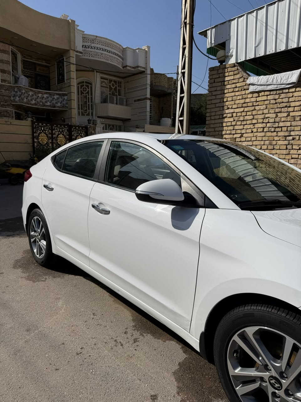 السلام عليكم الانتره ١٩ سوبر رقم واسط الدولي سياره جديده معنه الكلمه وجاهزه من كلشي تغليف ارضيه  بصمه فتحه كامره خلفي أمامي حساس خلفي أمامي تحكمات مري شفط تطبك ويه التقفيل ترحيب عند الاقتراب سياره فول للخير ماشيه 99 الف حقيقي السونار وي المنشور ملاحظات بسيطه بيها
السعر 160 وبيها مجال 
الشراي يتصل *********** واتساب
