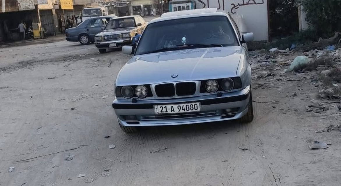 بي إم دبليو  525i  تك فانوس موديل91 اصل  مكينه عدله 
مسكر مكفولة لا تنقيص ولاتبخير  بدون حادث تخم تاير حداديه امامي خلفي فتحه سلايت تبريد تدفه كهربائيات كلهه شغال زنون مونيكا بيها
رقم سليمانيه سنويه لل26 السعر75وبيهه مجال العنوان كربلاء ***********
