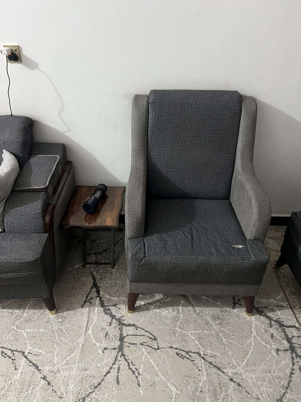 سلام عليكم ورحمة تخام 10مقاعد للبيع حلو نضيف مآبي شي سعرة 450بي مجال مكاني بغداد جديدة سريع محمد القاسم خلف مجمع الزهور ***********
