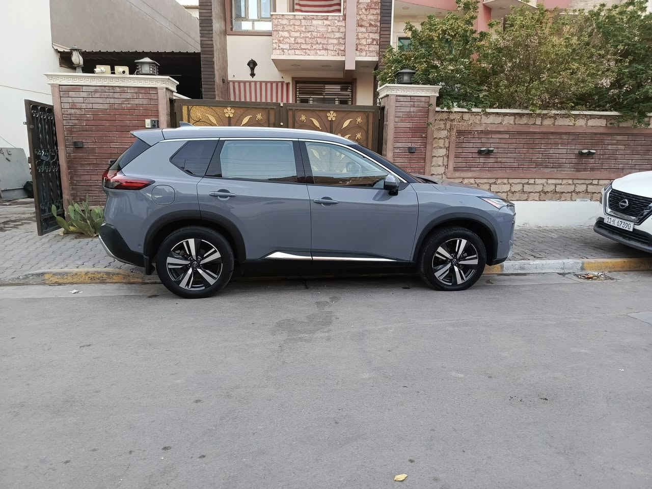 السلام عليكم نيسان روج ٢٠٢٣ ٣ سلندر. بلاتينيوم اعلى فئه. حادثها موضح بالصور. دواخل شاصي راديتر مكفول. مبدا بيها جاملغ والبنيد نفسه تصلح السياره بالمزاد طاب مي ويه الارضيه اجتي فواكف بيها عقل الكاميراتةوالرادار.  سياره كميكانيك وكهرباء كلش حلو   رقم بغداد باسمي  السعر النهائي غير قابل للعمله ابدا. ١٤٠ ورقه. موجوده في معرض لمار شارع الوقف بالكريعات. للاستفسار اكثر ***********
