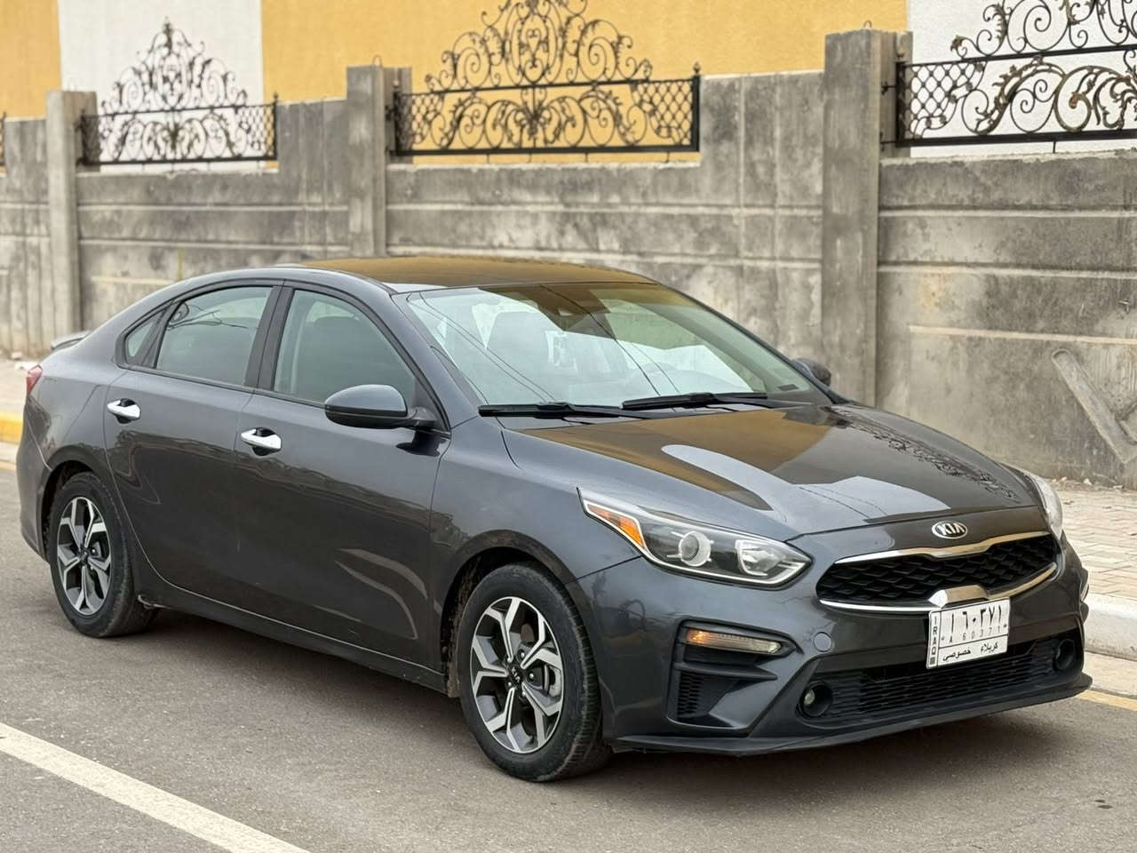 السلام عليكم كيه فورتي للبيع موديل 2020السياره جديده وخير من الله السره جديده حادثهة موضح بل صور السيره حلوه وكاعده السعر ۱۳۸ وبيهة مجال حك الجيه الاستفسار ما متواجد على المازنجر مكلف بل نشر الاستفسار هذه الرقم  بس الرقم الجديد الانكليزي *********** الاستفسار هذه الرقم
