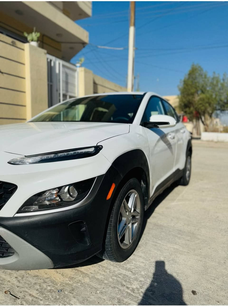 السلام عليكم 
البيع كونا أمريكي 
موديل 23
رسمي تترقم بغداد وجميع المحافظات 
الموصفات
السيارة فورويل 
التعداد 15923
الوان أبيض 
الموصفات SE 
محرك 2000 دوش 
كامره خلفية 
تحديد مسار 
رادر امامي جانبي 
اشاير باالمري 
شاشة تاب لمس 
مانع تزحلق 
اول تحكم ستيرن 
الضرر
الضرر موضح لا المنشور 
بارد فقط بدون صبغ 
***********
