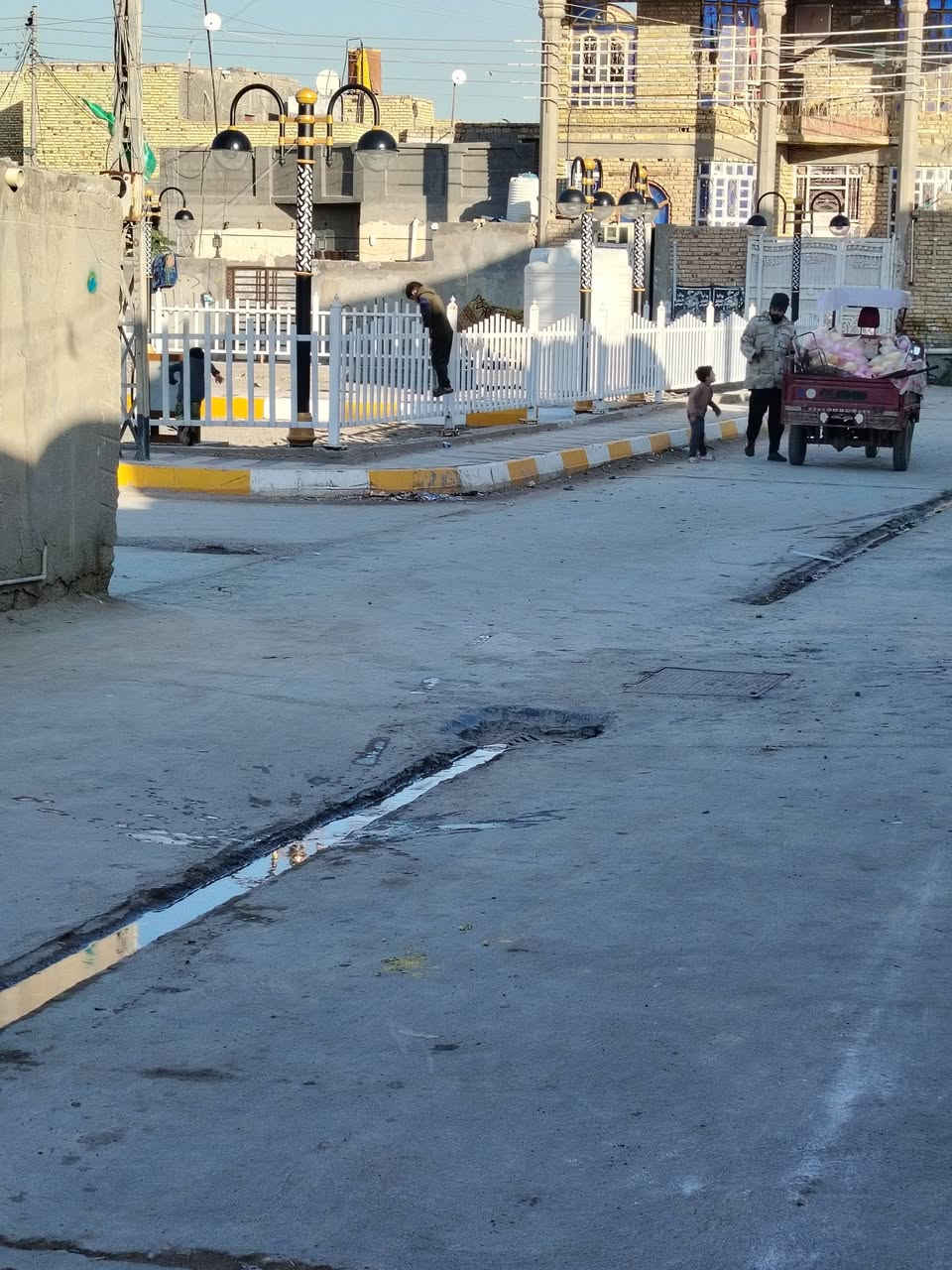 بيت البيع طابو 100 متر حي الغدير سبعه نيسان قرب مستوصف حي الغدير مقابيل الحديقه سعر 80 وبيه مجال رقم ***********
