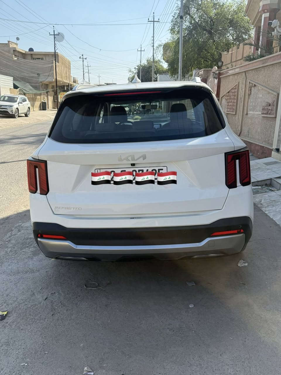 سورنتو للبيع موديل 2024
رقم اربيل
مواصفاتها معروفه 
بانوراما 
ماشيه 70 الف
ملاحظات بيها
بابين عكس السايق بيها بارد
وباب السايق بيها تكحيل
السعر 270 ورقه ل
للاستفسار اكثر اتصل على 
***********
