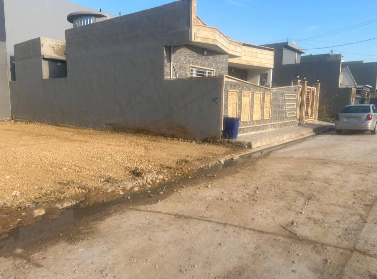 السلام عليكم
ارض للبيع جمعية العدل حي المزارع فرع الملعب 
مساحة 111
واجهة 6 عمق 18 ونص
الارض كاملة ومحدولة
سعر 69
لتواصل على 
***********
***********
احداثياتها
https://maps.app.goo.gl/e7AankcYYVwWEx5i9?g_st=ic
