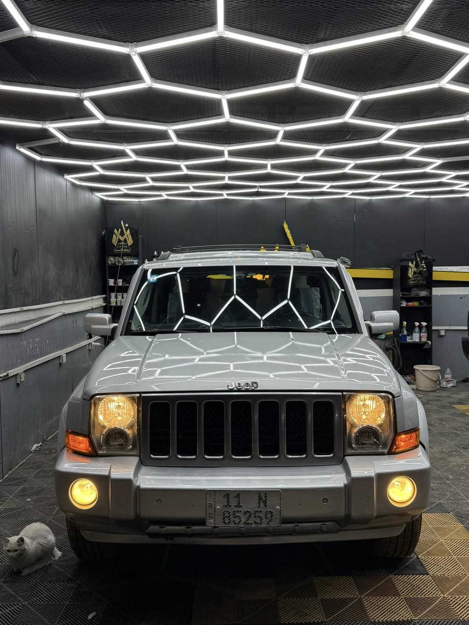 جمعة مباركة
للبيع فقط السيارتين جدد  ب اسمي تحويل مباشر ومكانهن بغداد العطيفية 
  *********** 

جيب كوماندر رصاصي 2008 مكينة هيمي 5700 رقم بغداد الجديد ماشيه 105 الف فول مواصفات للاخير 3 سلايد 3 قطع تبريد  بيهة صبغ فقط باب السايق وبنيد  جاهزة للاخير بدون اي نقص تخم تاير جديد باتري جديد تبريد ثلج  ومسويلها ادامة كاملة من منظومة بانزين وحمام ونانو سيراميك رايدها ب 122 ورقة وبيها مجال ..
   
وجيب كوماندر شمباني 2007 مكينة 3700 رقم بغداد الجديد ماشيه 130 الف فول مواصفات ما عدا السلايد بيهة صبغ فقط جاملغ خلفي وشبر بالجنطة وجاهزة للاخير بدون اي نقص تخم تاير جديد باتري جديد تبريد ثلج ومسويلها ادامة كاملة من منظومة بانزين  وحمام ونانو سيراميك رايدها ب112 وبيها مجال ..
