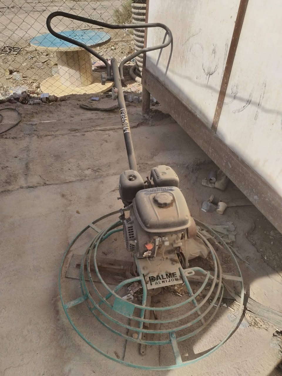 صاقوله للبيع جديده مستخدمه مرتين فقط أمانه الله للعلم متروكه من ٣اشهر للتواصل *********** العنوان حله المركز ٣٥٠ الف
