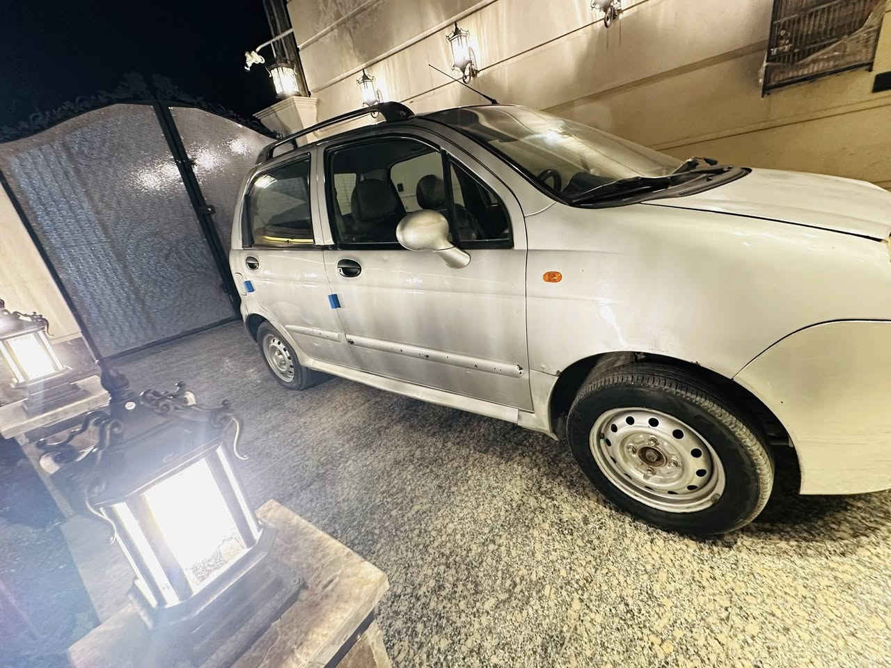 بغداد
سلام عليكم كيو كيو موديل 2011  
السعر 28بيهه مجال بصيط 
كير اوتماتيك خير من •اللّـہ̣̥ السياره جديده   مابيهه صبغ ولا ضربه بلاديه تخم تاير صدر جديد السياره ما يحتاج اسولف عليهه 
 كير مكينه خير من •اللّـہ̣̥  
بغداد قرب كراج المشتل  خاص ما اجاوب الشراي يتصل  ويدلل❤️
 
  ***********
