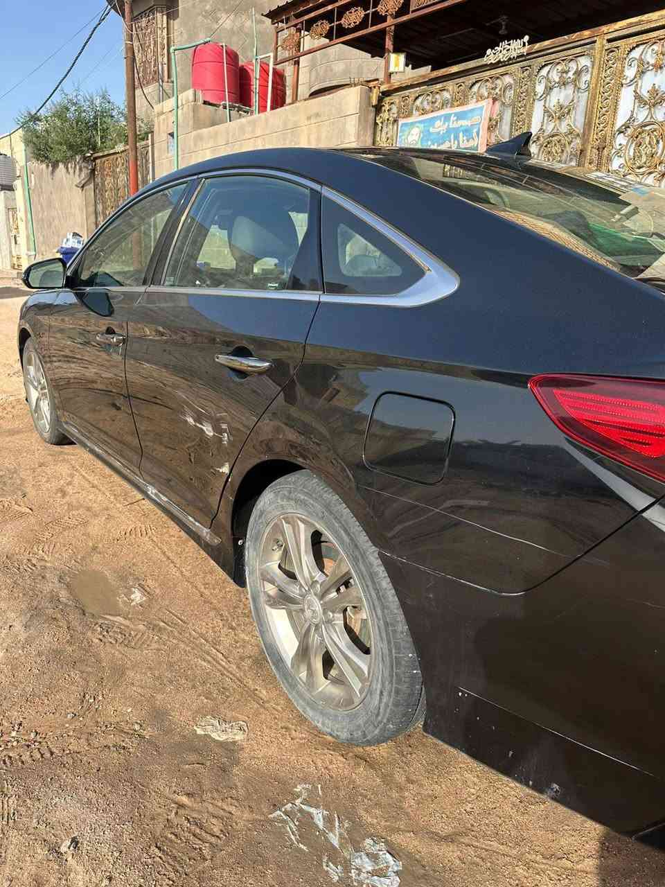 للبيع بسعر مناسب— Hyundai Sonata sport limited 2019 وارد أمريكي
سوناتا 2019 سبورت لون اسود ، رقم بصرة باسمي 
بدون حادث السياره سرقة دعاميات والصور موجوده 
🔹 شاشة كبيرة �🔹 نظام Apple CarPlay + Android Auto 📱�🔹 شاحن وايرلس سريع ⚡📱�🔹 نظام تحديد مسار (Lane Assist)ورادار امامي  بحاجه الى  برمجة �🔹 بصمة تشغيل ودخول�🔹 فتحة سقف�🔹 كراسي جلد نظيفة�🔹 تدفئة بالكشنات �🔹 ستيرن رياضي حرف D تحكم ستيرن�🔹 Bluetooth + USB
❄️ تبريد خلفي�❄️ قطعتين تبريد منفصل (Dual Climate)
‎🔹 أوتو هولد للتوقف�🔹 سايد بريك بصمة إلكتروني
✔️ محرك وكير  وشاصي مكفول �✔️ حدادية جديدة�✔️ تبريد ممتاز ثلج 
بيها ضربة بالباب واضحه بالصور وبالصندوق 
السعر133 ورقة  قابل للتفاوض بالمعقول
رقم هاتف :***********
