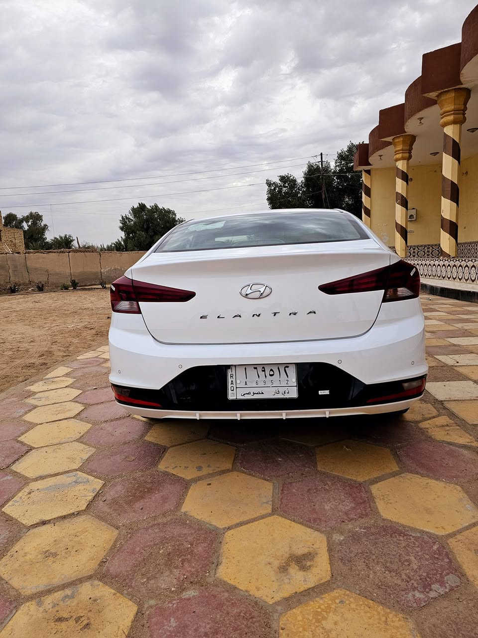 سلام عليكم للبيع النتره خليجي  كويتي ٢٠ رقم ذي قار بسمي فول مواصفات واحد عله واحد مكفوله كفاله عامه  من الطول لطول عده بارد اربع اصابع جاهزه عله اخر حبايه   مكان ناصريه مركز  السعر ١٧٠ وبيه مجال ***********
