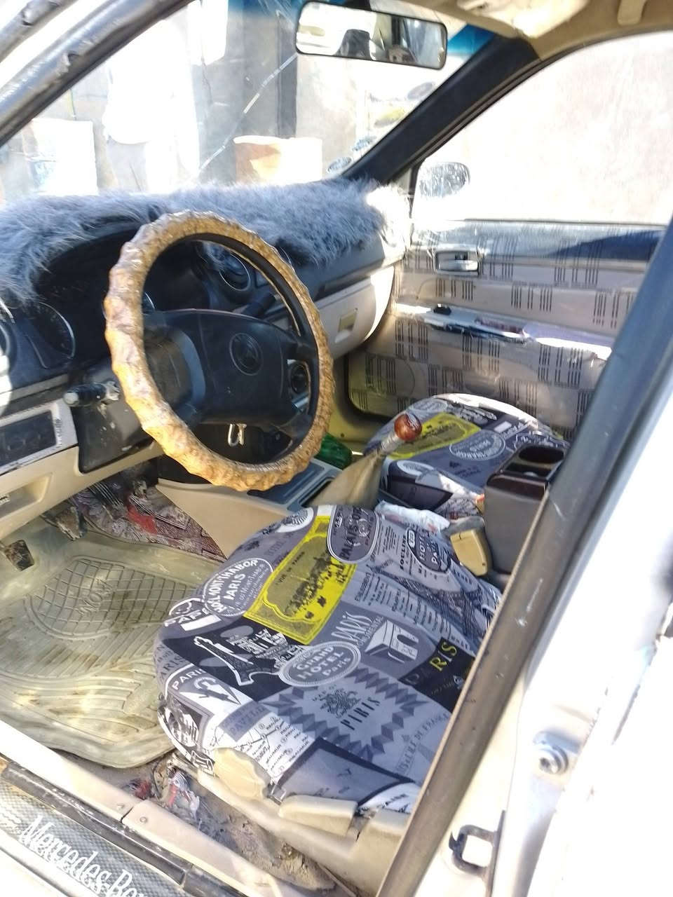 السلام عليكم سياره سي كي  موديل 2012محرك جديد حديده جديده  مكفوله من ضربه سنويه صقطه رقم القادسيه سعر 30 وبيه مجال مكان النجف الاشرف الكوفي شارع مطار قرب جوهره العرب رقم الاستفسار ***********
