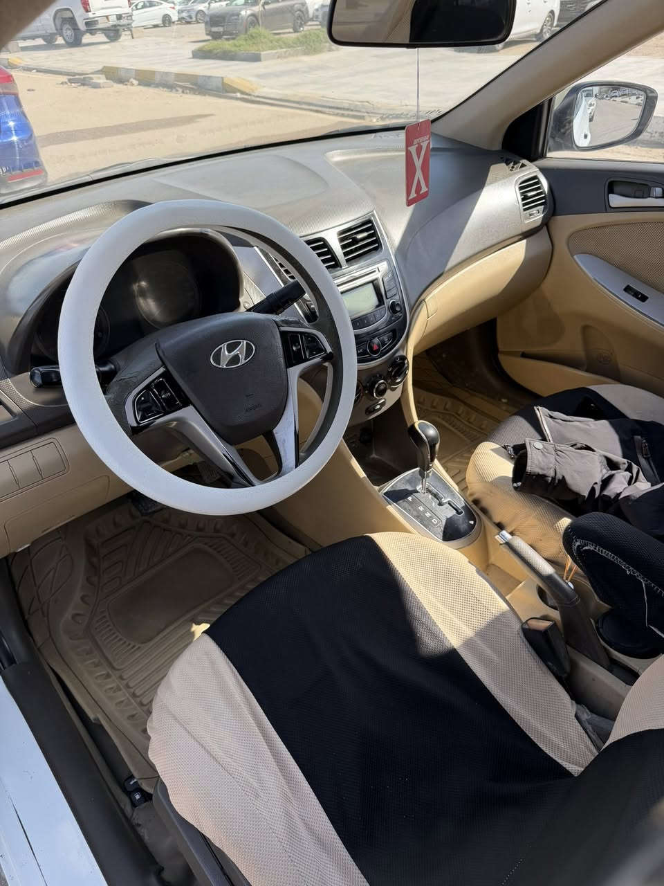 #للبيع
اكسنت 2014 خليجي
بيه فقط باب السايق مصلح
سعر 88@إشارة


**إذا كنت صاحب هذا الإعلان وتريد حذفه لأي سبب، رجاءا أرسل رسالة إلى الدعم الفني**