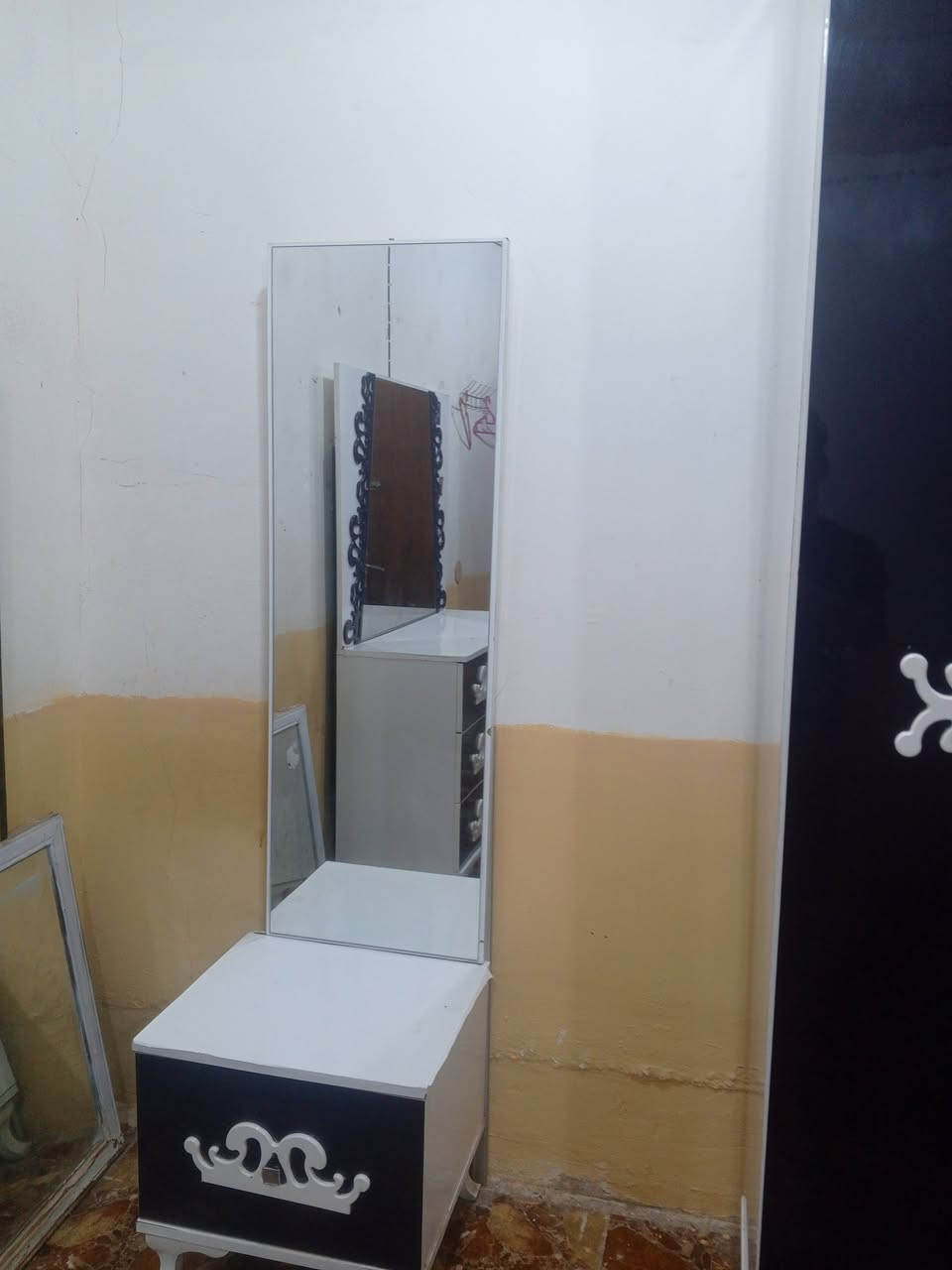 السلام عليكم اخوان غرفه تركيه للبيع مكاني نجف رقم لهاتف ***********
