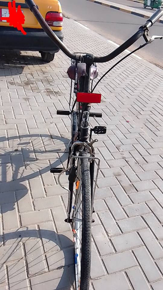 السلام عليكم بايسكل للبيع البايسكل نضيف وجاهز ومابيه اي صبغ السعر 50وبيه مجال مكاني البصره القبله الرقم ***********+وتساب البصرة, العراق
