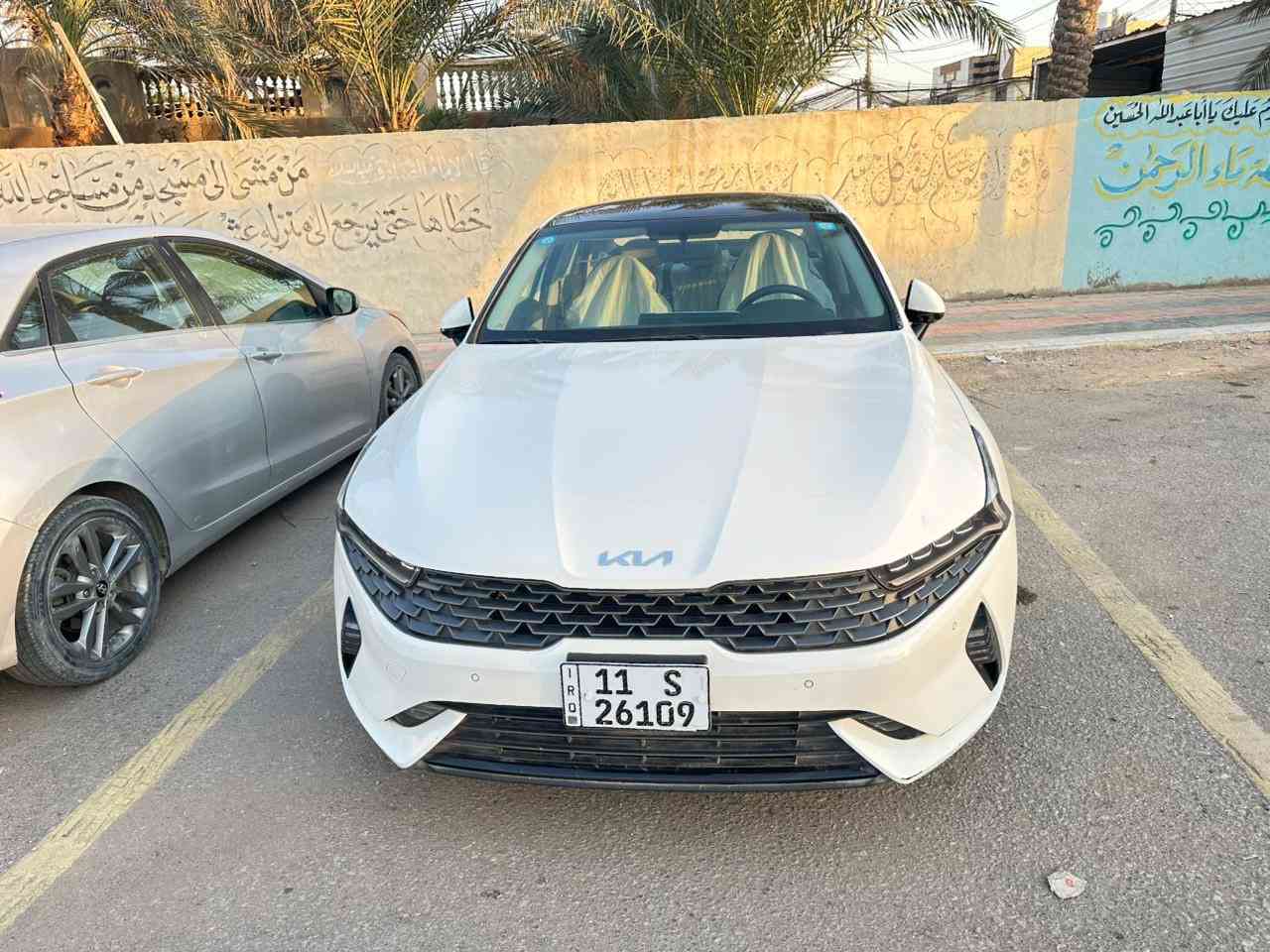 السلام عليكم للبيع k5 2023 خليجي محرك 2000
ماشية 59000كم حقيقي ع وضع الشركه  حتى سبيرها بعده منازل

مكفولة كفالة عامه

سقف بانروما 

بصمه تشغيل وابواب وصندوق 

ويل كـاب كروم  18 انج

حساسات  امامي خلفي

كامره وشاشه 

رقم بغداد بإسمي تحويل مباشر 

سيارة جديده بحاله الزيرووو وبل عافيه ع الياخذها 
وعليها سيرفس شركة كامل بحدود 1000$ هاي هديه وياها

مكان السيارة كربلاء 

للإستفسار
***********
