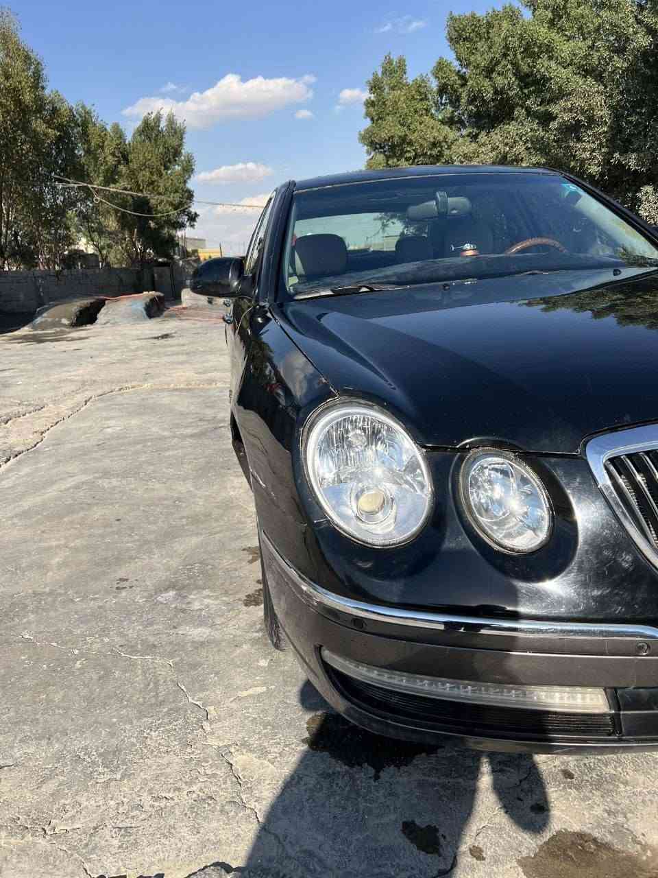 السلام عليكم... كيا امانتي موديل ٢٠٠٥ .. بسمي.. مكان السيارة بغداد الزعفرانية
السيارة بيها كاز كيت..  بس شغاله كلشي ما بيها 
تبريدها خير من الله 
تايرات جدد 
باتري جديد 
مناقصها شي
داخلها يخبل خير من الله 
بيع فقط بدون مراوس  
سعرها ٤٢ وبيها مجال بسيط 
*********** بغداد, العراق
