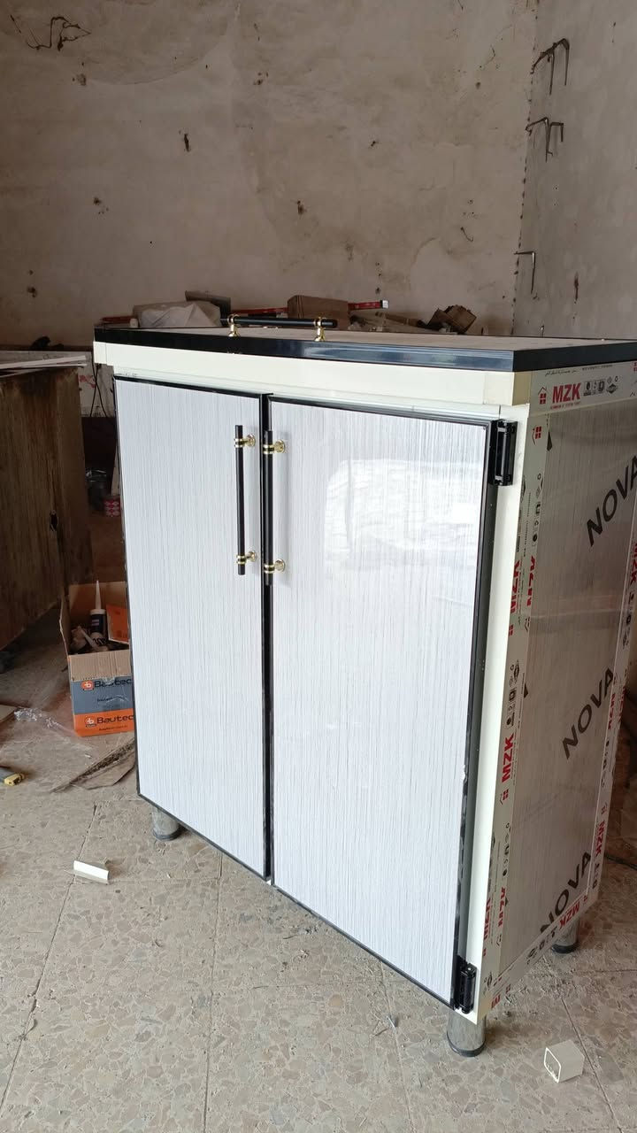 كيشوانية المنيوم القياس الارتفاع متر مربع والعمق اربعين سنتمتر الرفوف المنيوم بيبان امبطن رجل استيل وشرط مواد اصلي توصيل مجاني


**إذا كنت صاحب هذا الإعلان وتريد حذفه لأي سبب، رجاءا أرسل رسالة إلى الدعم الفني**