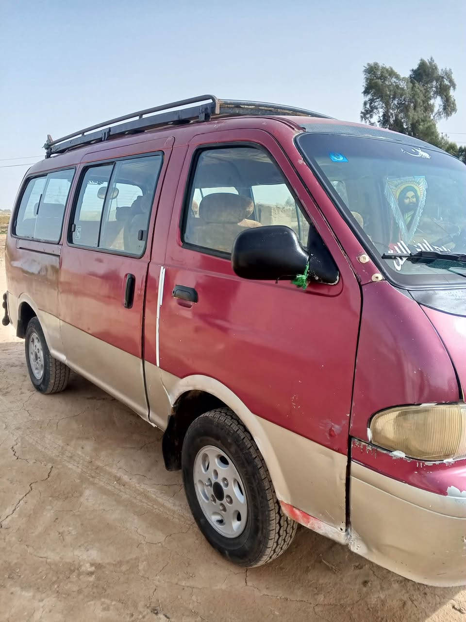 سلام عليكم سياره البيع موديل 96مكينه ٣٠٠ رقم انكليزي تحويل مباشر مكلف بل نشر ***********
