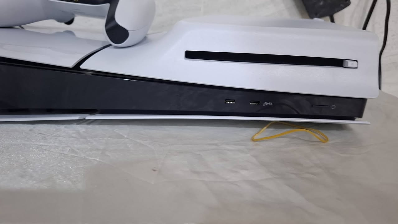 ابلي فايف واحد تيره بعده جديد ويا جوستك واحد وقرصين هديه سعر 650 مكاني كربلاء ***********سلم
