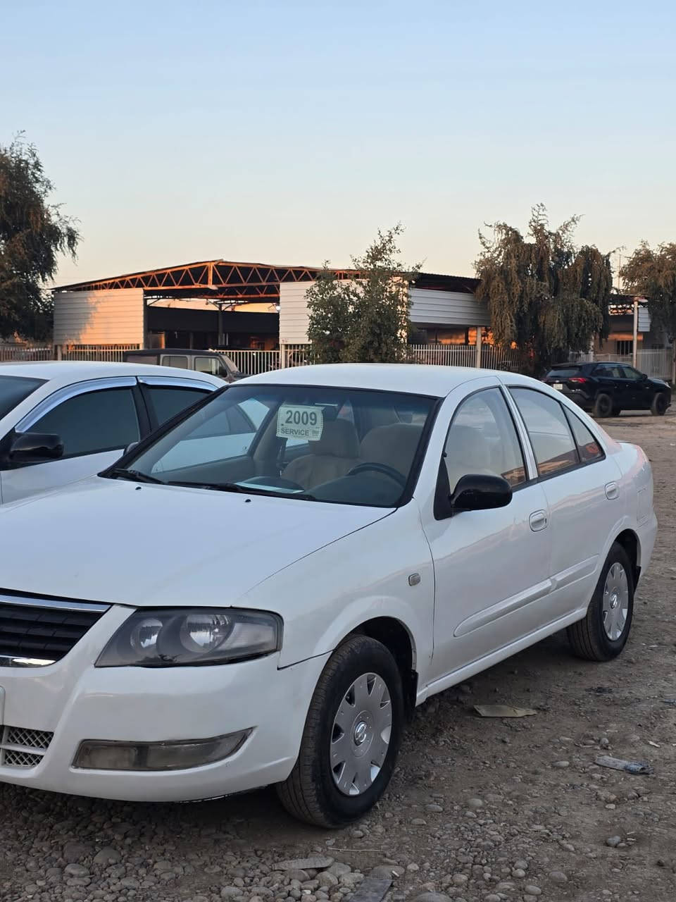 نوع السيارة  سني موديل 2009
السيارة جديدة بها 3قطع صبغ 
محرك وكير جيد جداً 
السعر 80ورقه 
الإتصال على الرقم ***********
