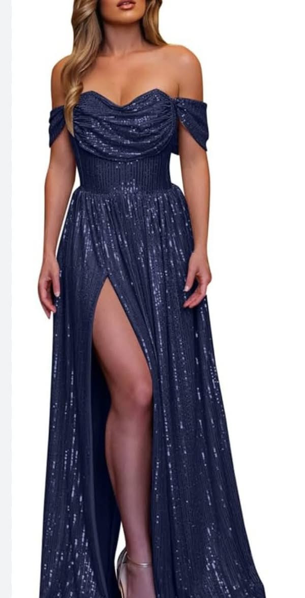 السلام عليكم بنات فساتين للبيع كل فستان وسعره وقياسه جو الصوره والله بنات كلهن ملبوسه  لبسه وحده  حطيت صورهم بل حقيقه وبل عارضه بل واقع بعد احله بهوايه في


**إذا كنت صاحب هذا الإعلان وتريد حذفه لأي سبب، رجاءا أرسل رسالة إلى الدعم الفني**