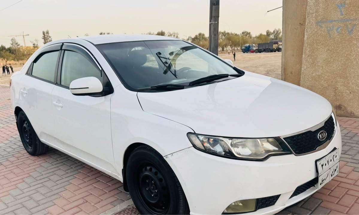 للبيع ‭0780 885 8826‬ سيراتو خليجي 2013 اوتوماتيك سعره 88 رقم اربيل محرك دوش كير ومحرك حدادية صدر جيد جداً تحكم استيرن اشاير بالمري حساسات خلفيه مري شفط تخم تاير جديد سياره جاهزة من كلشي بيه صبغ البنيد وبيه بارد بسيط مكانه كربلاء المقدسة مكلف بالنشر اتصل على الرقم كربلاء, العراق
