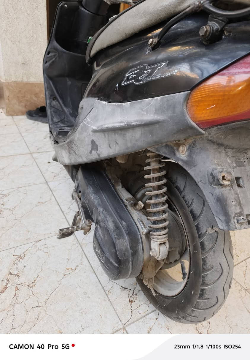 دراجه بيجي 9 زروف
نضيفه ومرتبة شوفت عينك بس عوزه صالنصه 
السعر 225 بيه مجال حك الجيه فقط
مكاني ناصرية مركز
واتساب ***********
