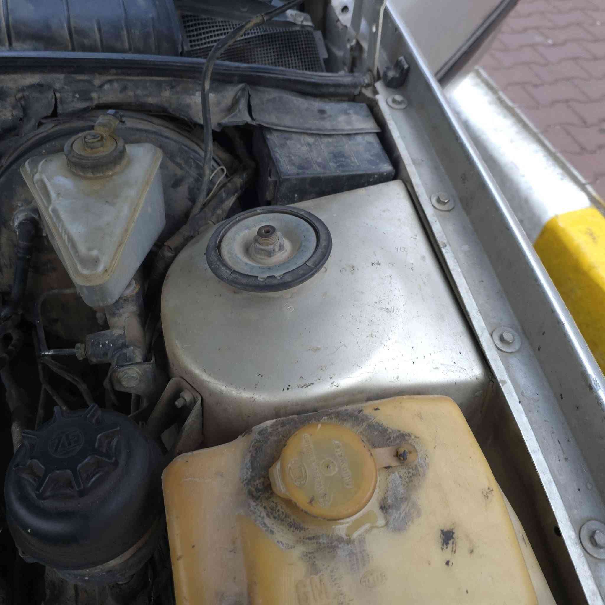 اوبل اوميكا موديل 1992 حجم عشرين بلادي كير محرك بالشرط السياره بلاديه شواصي تكم دواخل بلادي بدون ضرر بدون خياس بدون معجون رقم اربيل جديد سنويه نافذه باسمي هزه جديده
السعر 44$ بيها مجال 
العنوان طوز خورماتو 
***********
