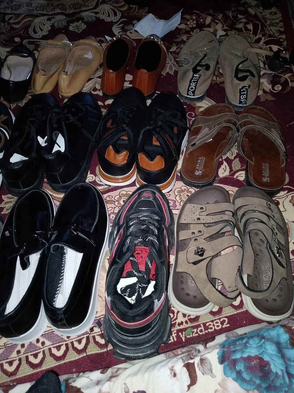 احذيه  جديده ع ٨ الف  عندي  تقريب ٨ حذيت جديده ع ٨ الف واحده واكو مستعمل ع الف در واحده موجود كم حذيه ٥٠ حذين بل كونيت منو يشتري مجمعات  تنور بل ٣٠ الف سنكي بل ٥٠    مل صلاة بل ٢٠ وبيه مجال قليل بس مو ٥ الف نزل  بس الف من مل صلاة  وتفزيوان بل ١٥ الف وبه مجال قليل مو ٥ الف نزل بس الف   سفرات خبز بل ٥ الف مستعجل عبيات بل ١١ الف مروحت بل ١١ الف  ويرات هم البيع  ومبردت بل ٧٠ الف  واكو بل ١٠٠ الف وبيه مجال  النجف


**إذا كنت صاحب هذا الإعلان وتريد حذفه لأي سبب، رجاءا أرسل رسالة إلى الدعم الفني**