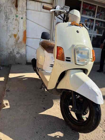 سلام عليكم بوليس كفالة عامة كفراتها الاصلية موجودة مخلي هاي جمالية دراجة صارلها شهر من نازلة من رمبة رايدها ب٨٥٠ عنواني بوب الشام وهذه ارقامي ليريد ***********

او ‭٠٧٧١ ٣٥٤ ٩٠١٣‬
