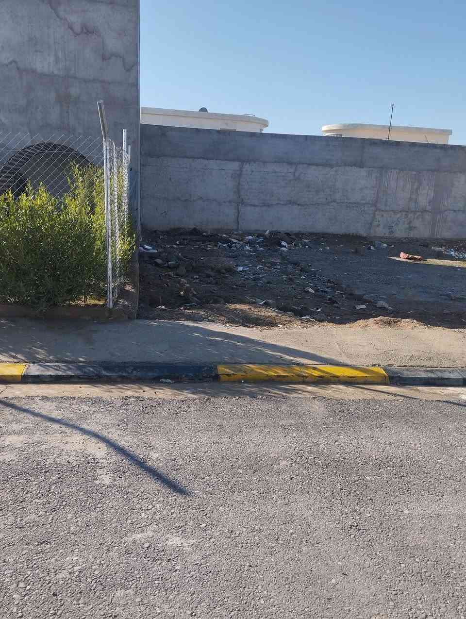 مكتب الحمزة للعقار
للبيع قطعة ارض سكنية مساحه 200م خدمات كامله حي العسكري السعر 36 مليون للاستفسار ع رقم المكتب أو ع واتساب 
***********
***********
