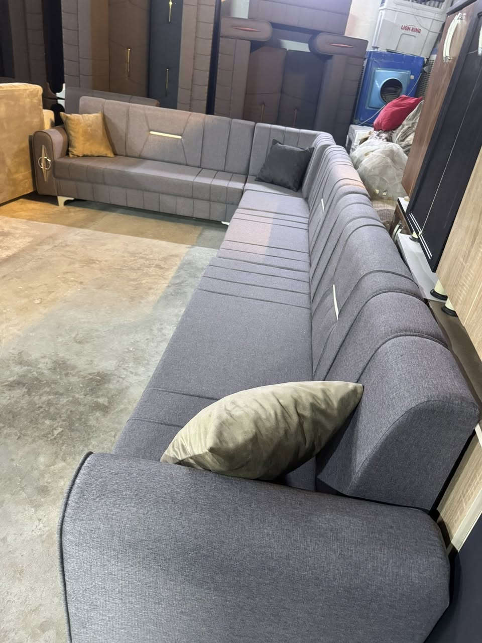 مجموعه اغراض منزليه للبيع باسعار مناسبه للستفسار ***********
