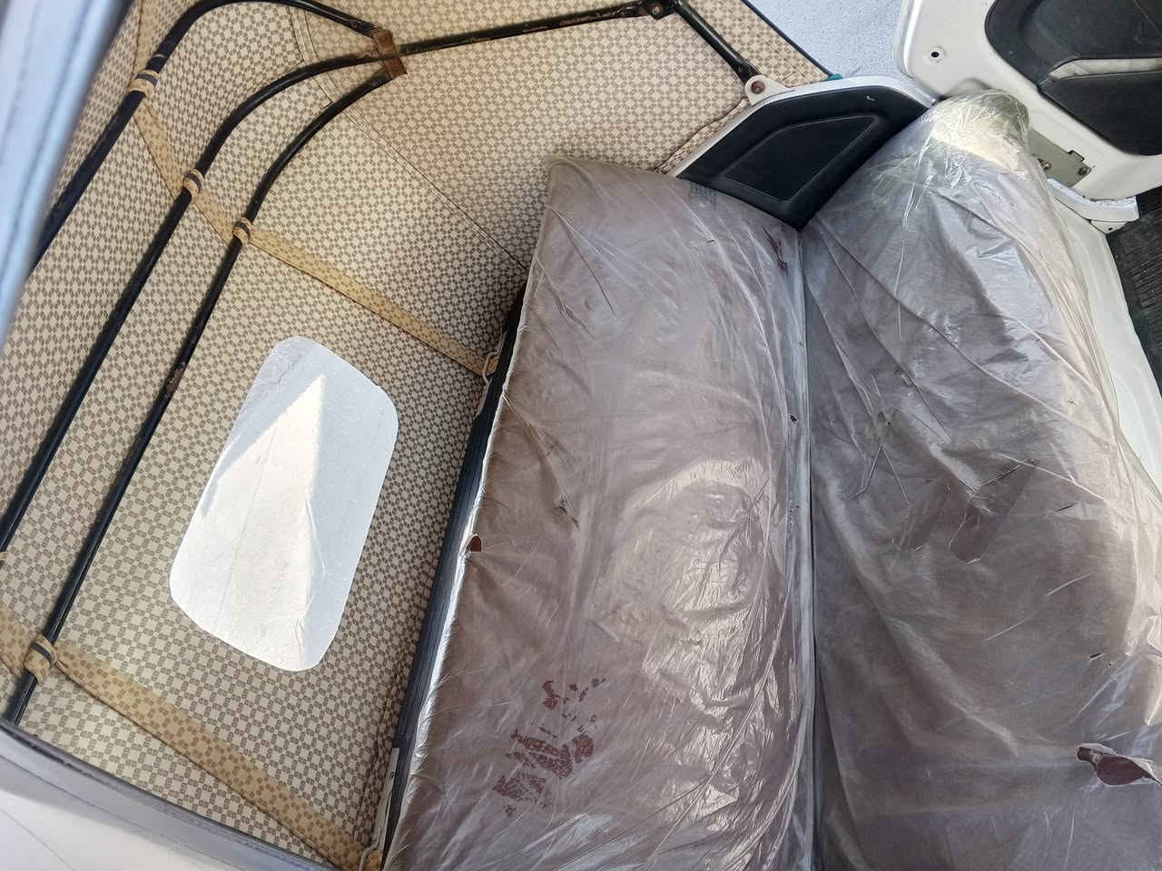 للبيع مكان بغداد الزعفرانيه ***********
بيها بارد بلغد 21 شهر الرابع محرك مبدل زنجيل وبوشه مال باك 8مليون ونص
